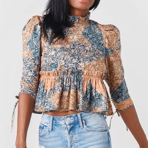 HUHTER BELL top